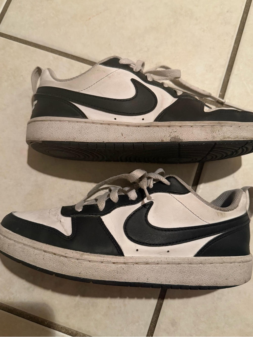 Nike Court Borough Low